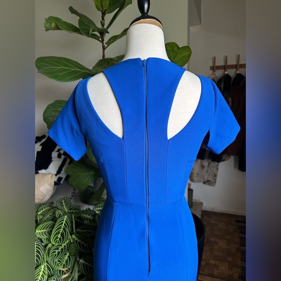 BCBG Maxazria Blue Cut Out Gown - Picture 3 of 4